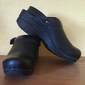 Dansko 40 Black Mule Clog with Strap 9.5 10